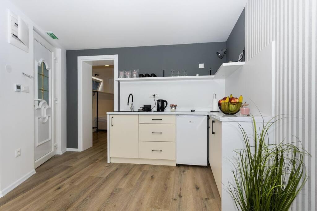 Royal Grey Apartment Сараево Экстерьер фото
